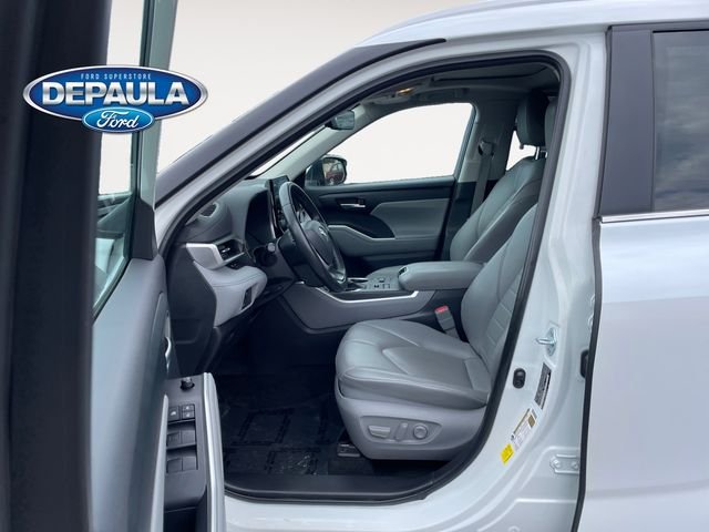 Certified Used 2023 Beige Toyota XLE image 11