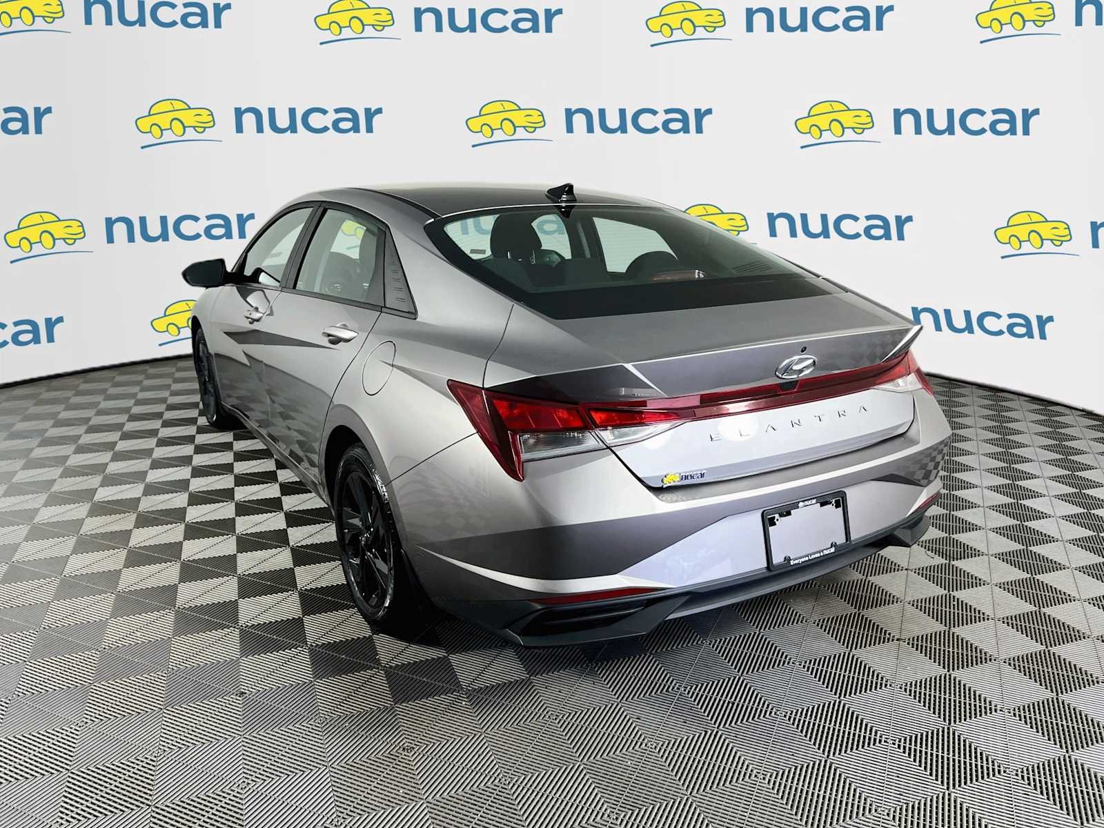 Used 2023 Fluid Metal Hyundai SEL image 5