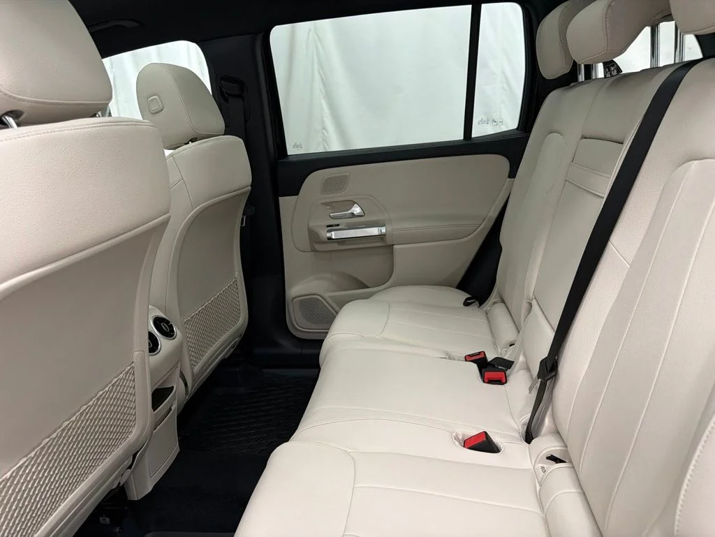 New 2026 Black Mercedes-Benz GLB 250 image 19