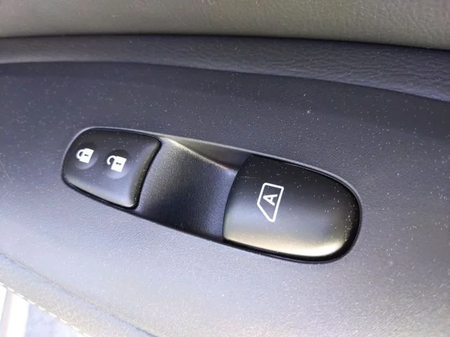 Used 2019 Gray Nissan SV image 41