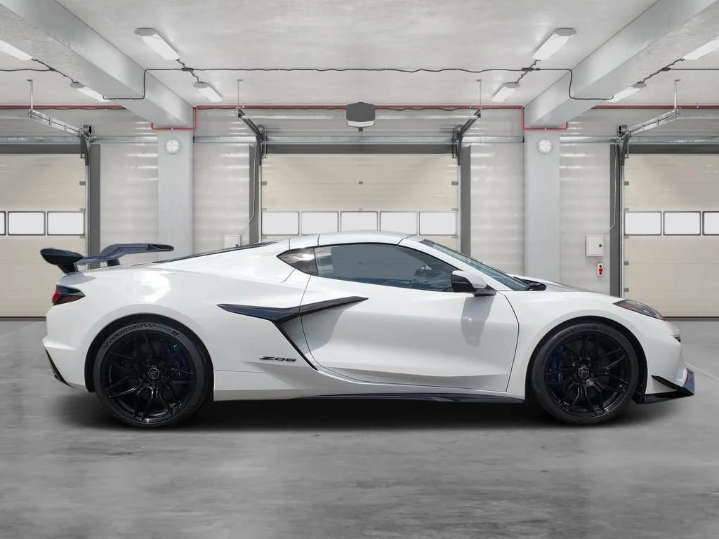 New 2026 Arctic White Chevrolet 3LZ image 2