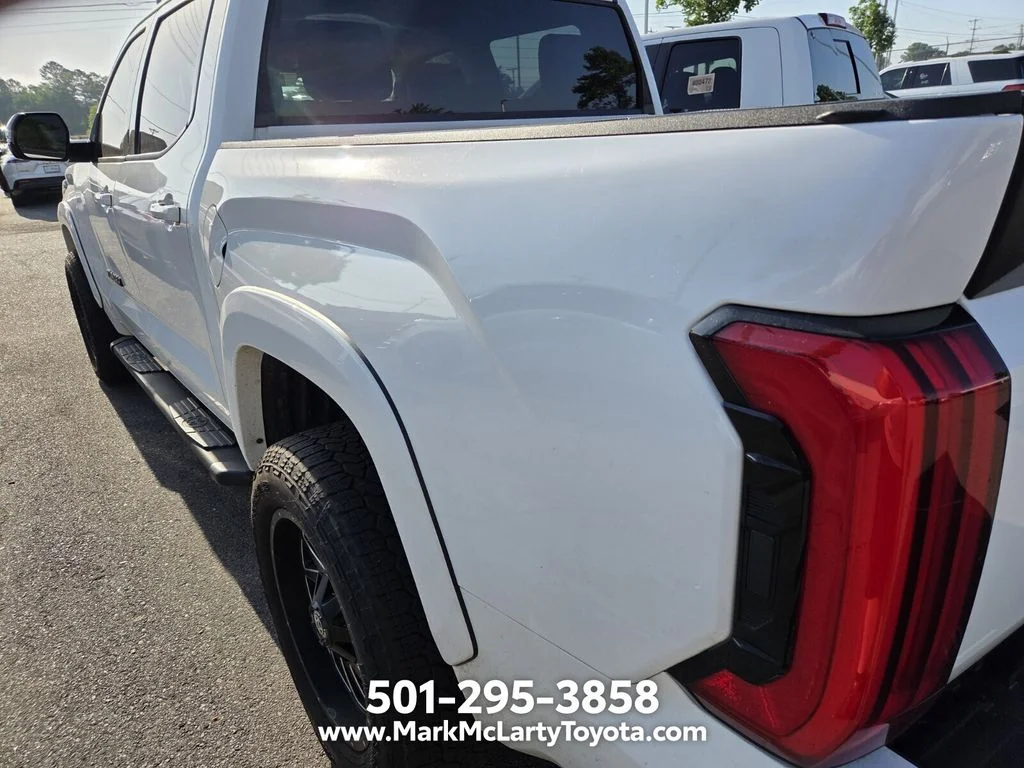 Used 2022 White Toyota SR5 image 7