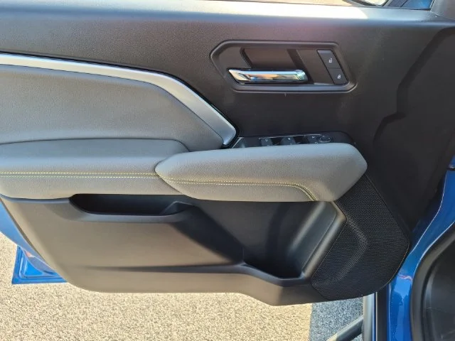 Used 2024 Blue Chevrolet ZR2 image 12