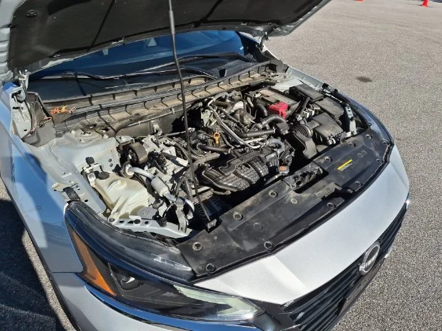 Used 2025 Silver Nissan 2.5 SV image 40
