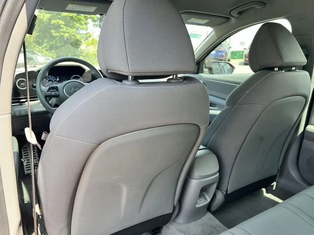 Used 2025 Red Hyundai SEL Sport image 35