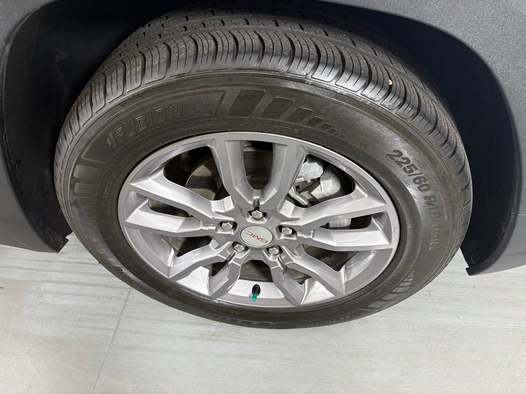 Used 2024 White GMC SLT image 10