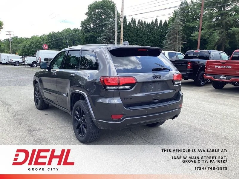 Used 2021 Gray Jeep Laredo X image 5