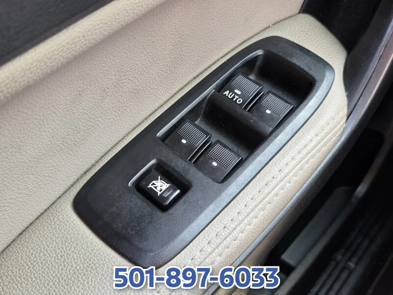 Used 2020 White Platinum Clearcoat Metal FORD LARIAT 2WD SUPERCREW 5