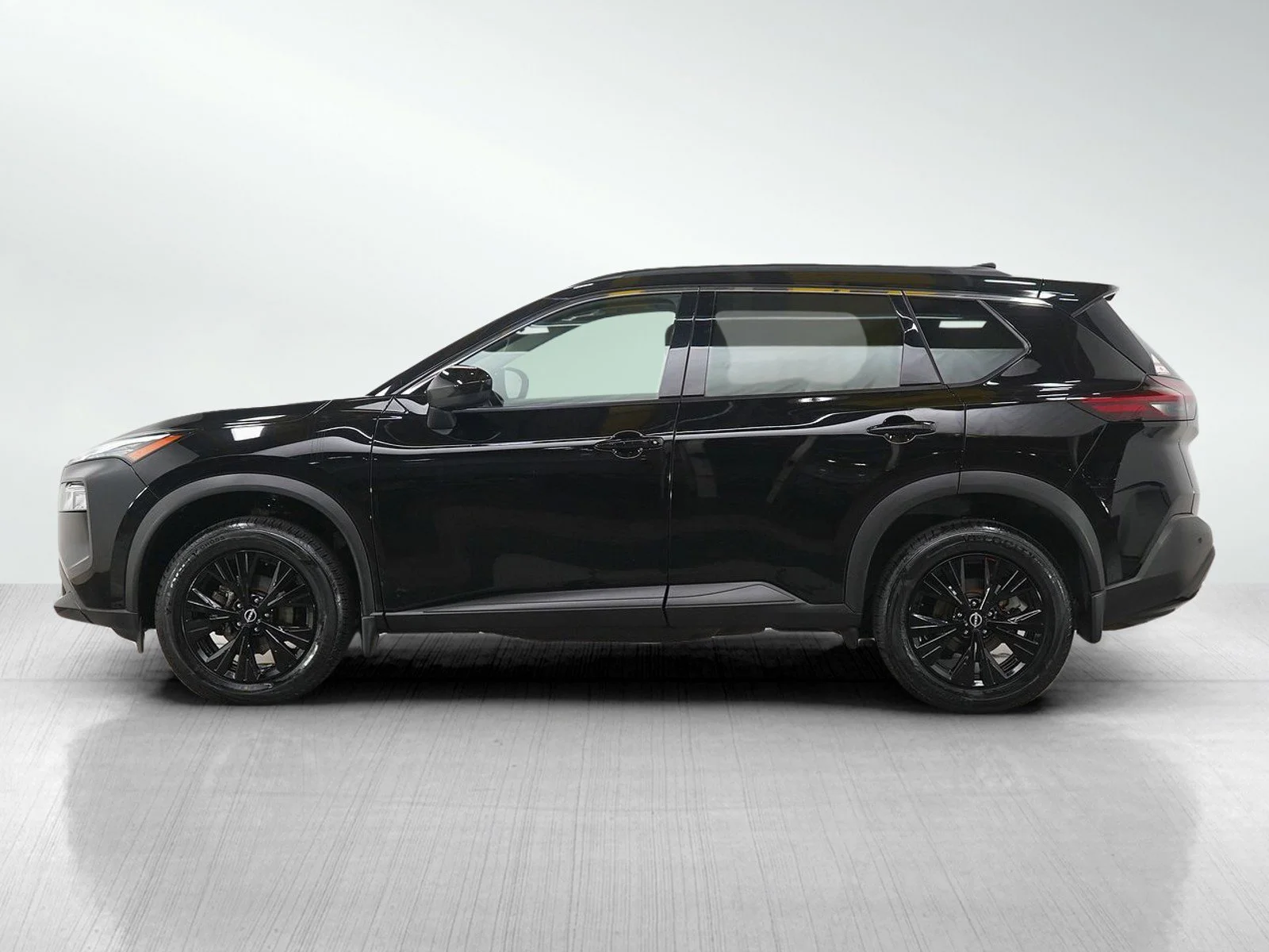 Used 2023 Nissan Rogue SV with VIN JN8BT3BB6PW198868 for sale in Burnsville, Minnesota