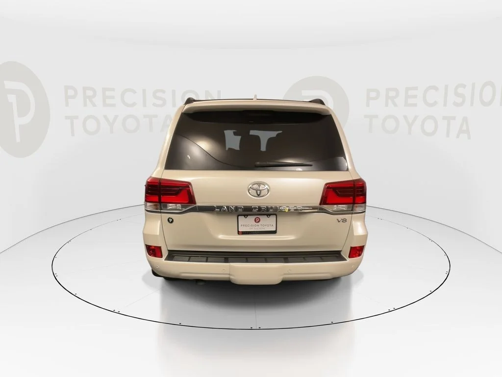 Used 2019 Blizzard Pearl Toyota Base image 16
