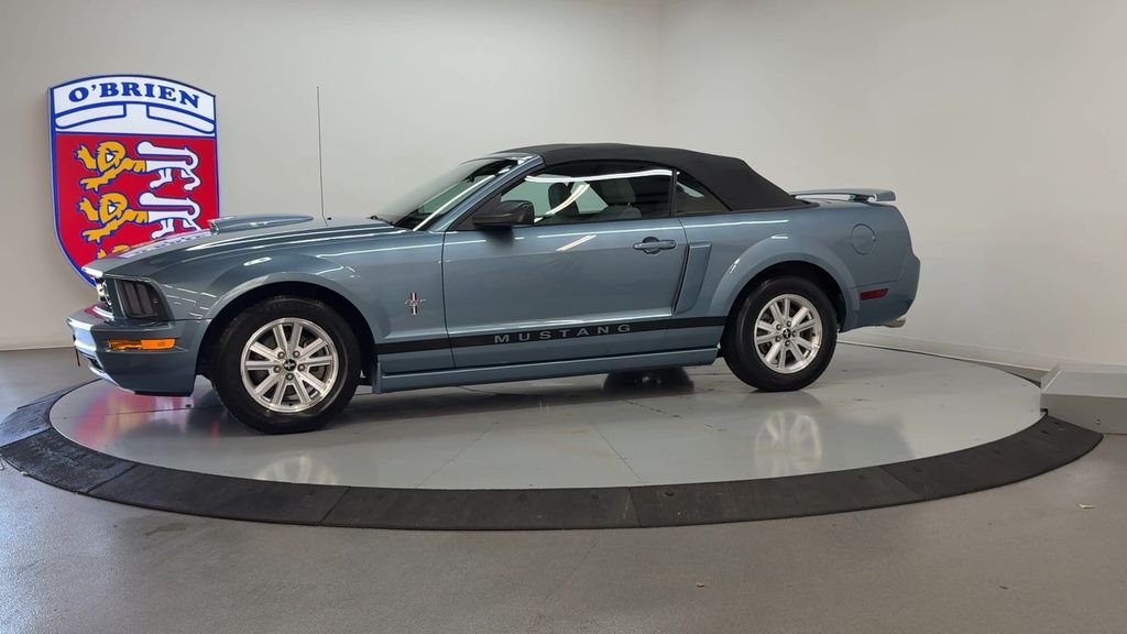 Used 2007 Blue Ford V6 Deluxe image 8