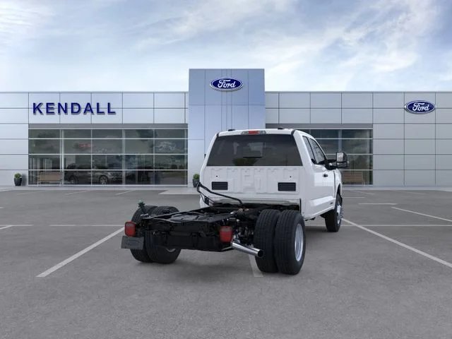 2025 Ford F-350 Super Duty Chassis Cab XL - Photo 8