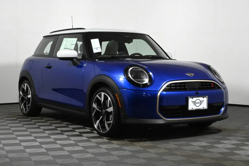 Certified Used 2025 Blue MINI Iconic image 9