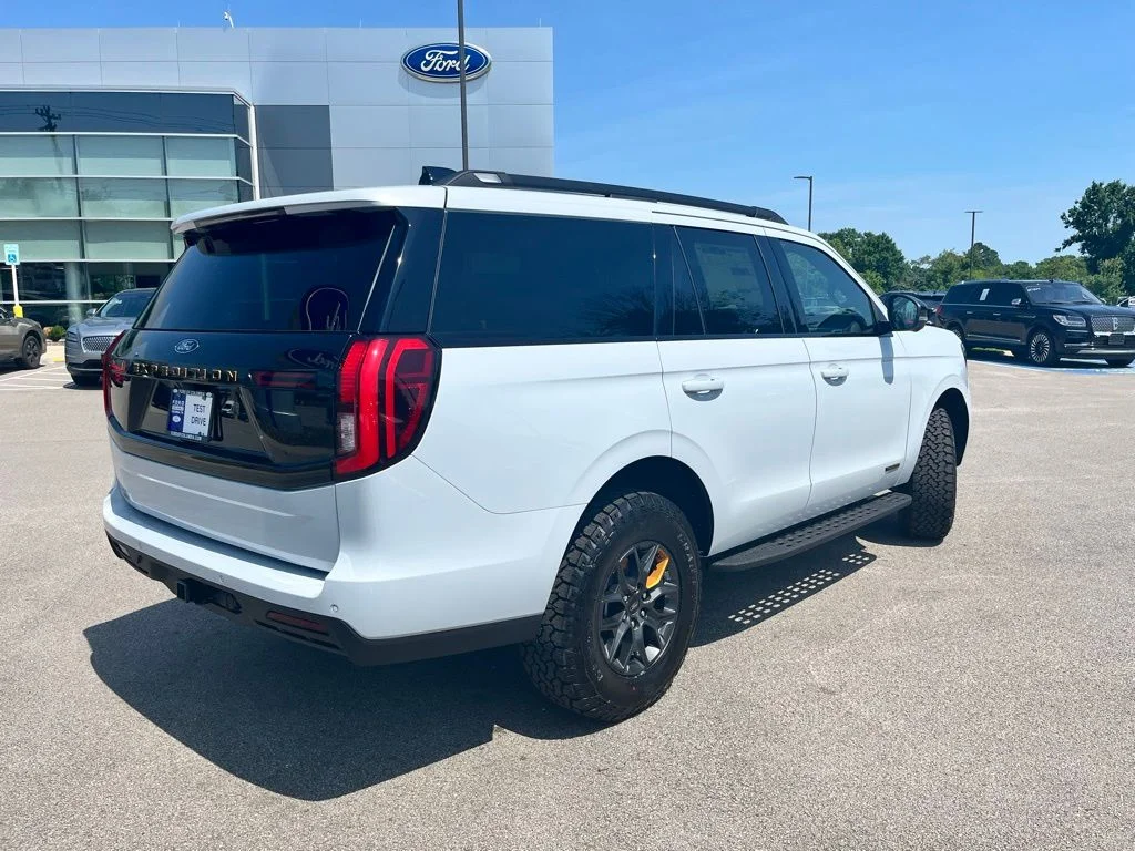 New 2026 Silver Ford Tremor image 4