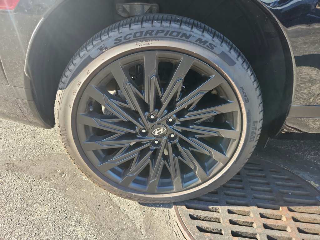 Used 2024 Gray Hyundai Calligraphy image 31