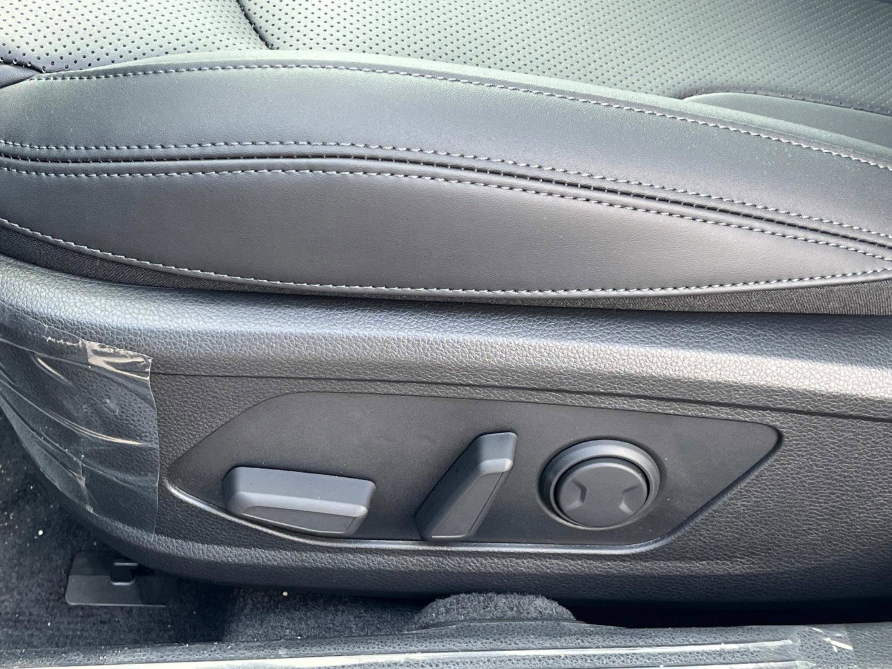 2025 Kia K5 EX - Photo 26