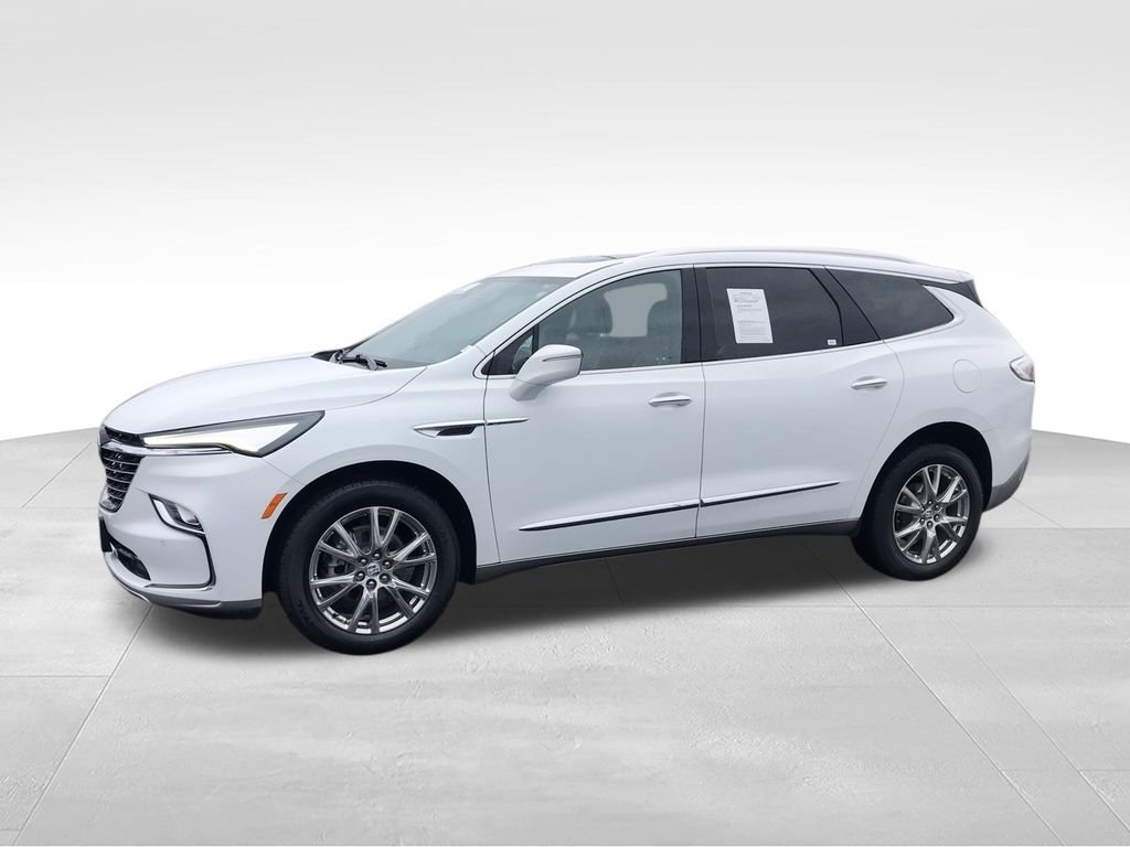 Used 2023 White Buick Essence image 4