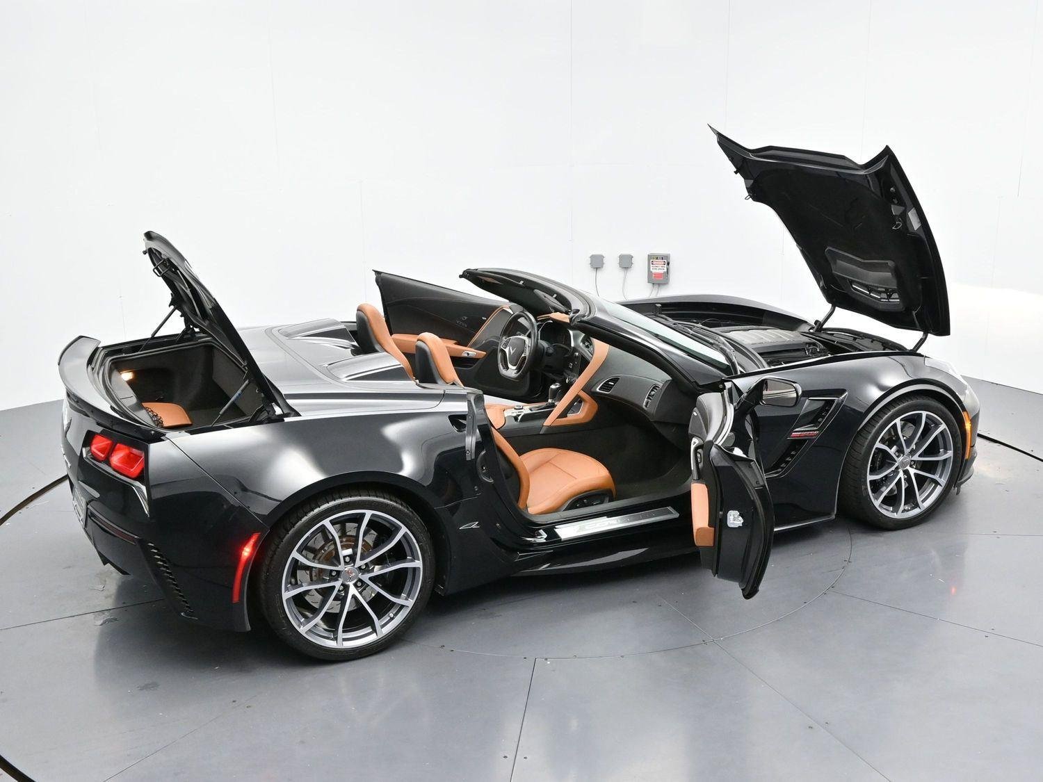 Used 2019 BLACK Chevrolet Grand Sport 2LT image 39