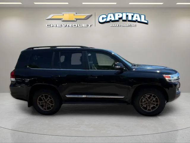 Used 2017 Black Toyota Base image 6