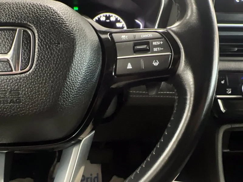 Used 2024  Honda EX-L image 24