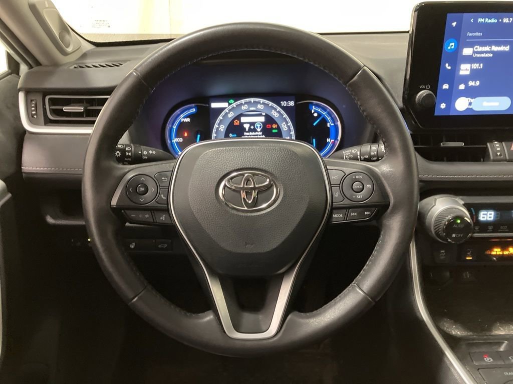 Used 2023 White Toyota Hybrid XLE Premium image 3