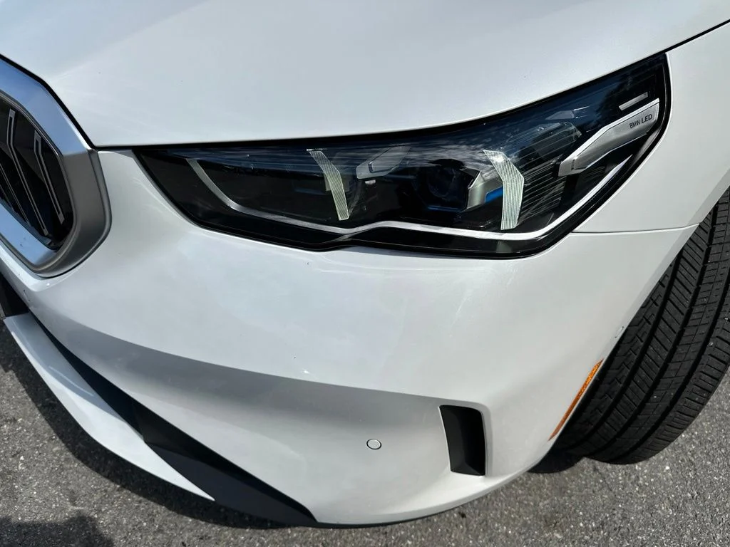 Used 2026 Mineral White Metallic BMW 530i xDrive image 29