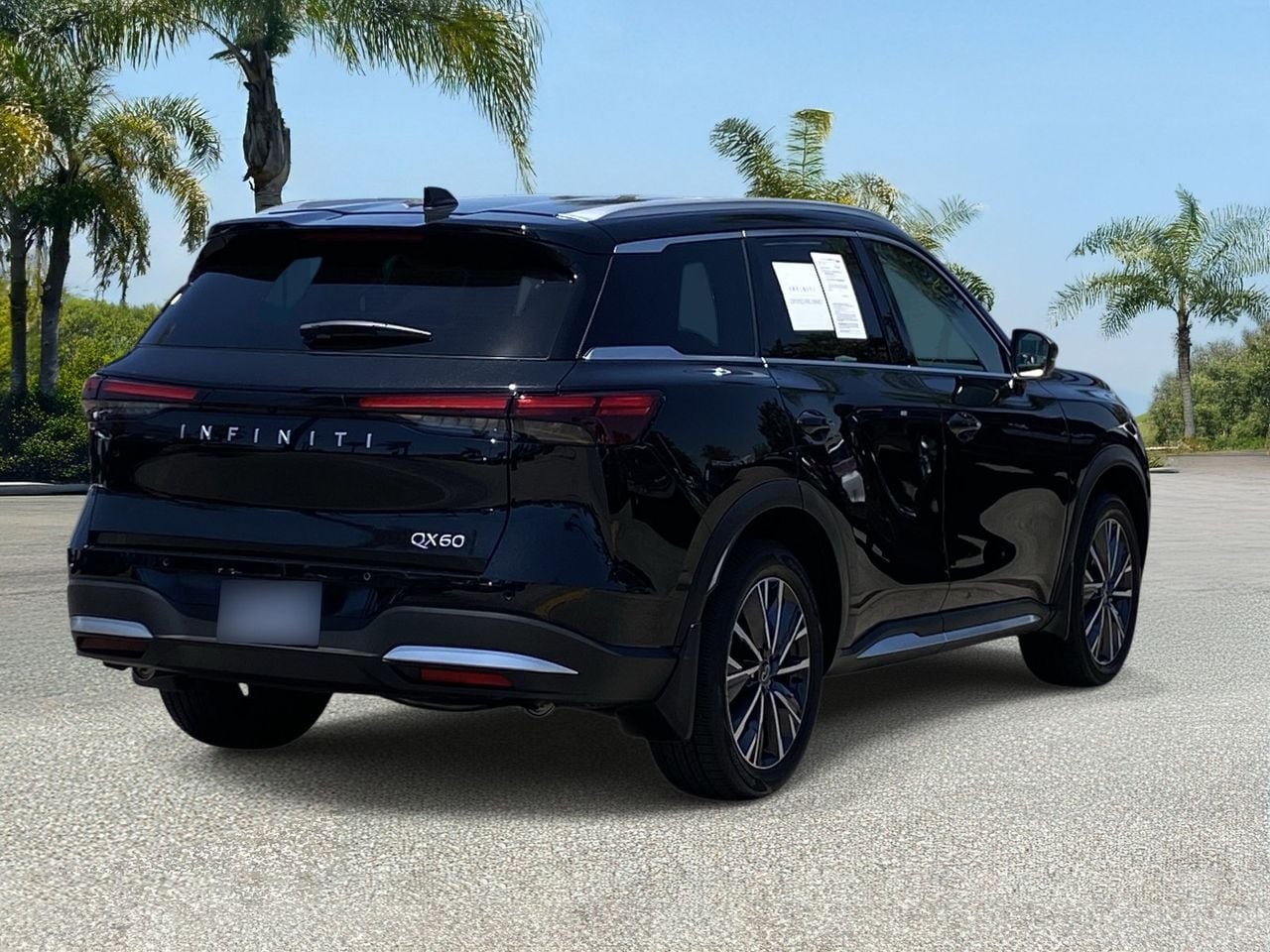 Certified Used 2026 Mineral Black INFINITI LUXE image 5