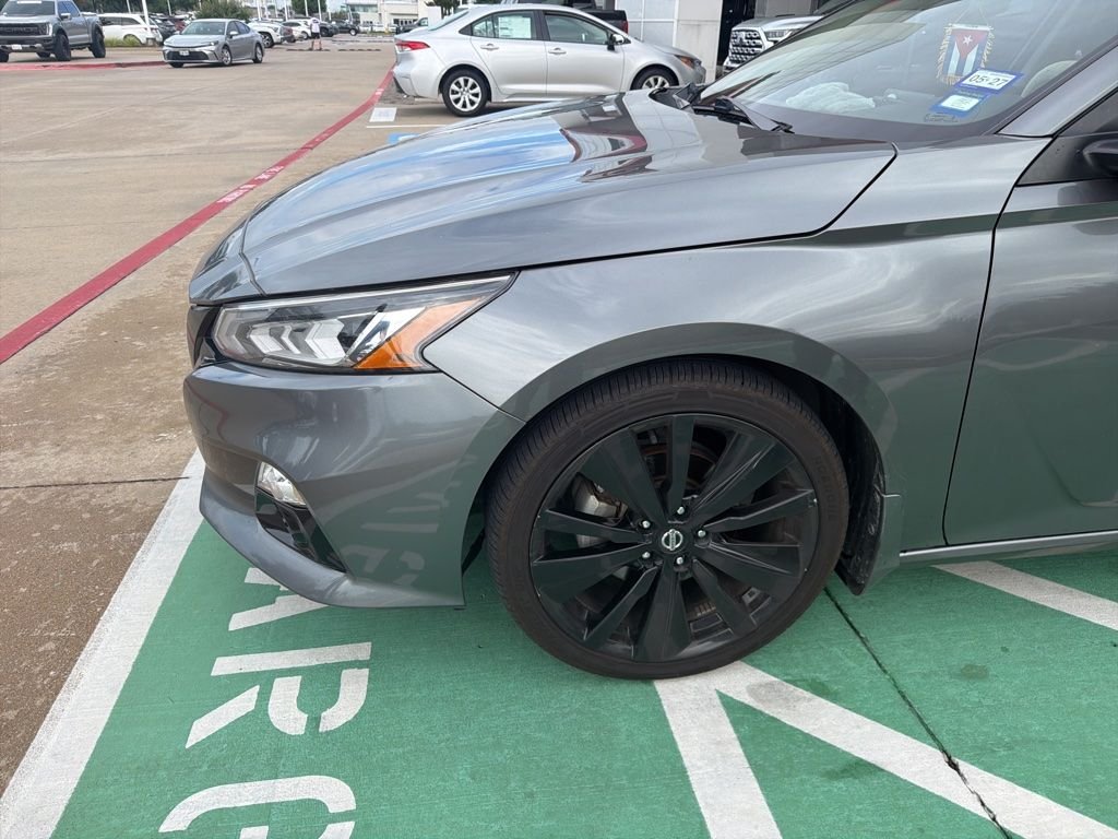 Used 2022 Gray Nissan 2.5 SR image 2