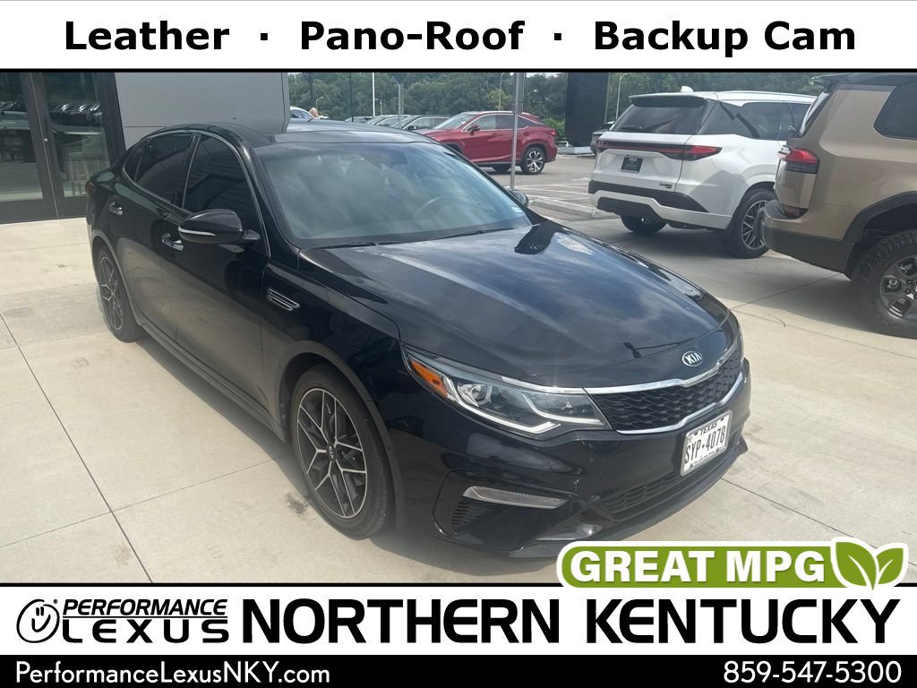 Used 2020 Ebony Black Kia SE image 1