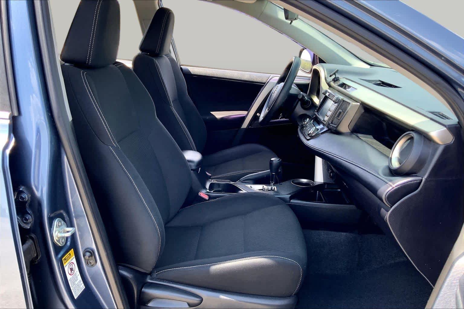 Used 2014 Shoreline Blue Metallic Toyota XLE image 9
