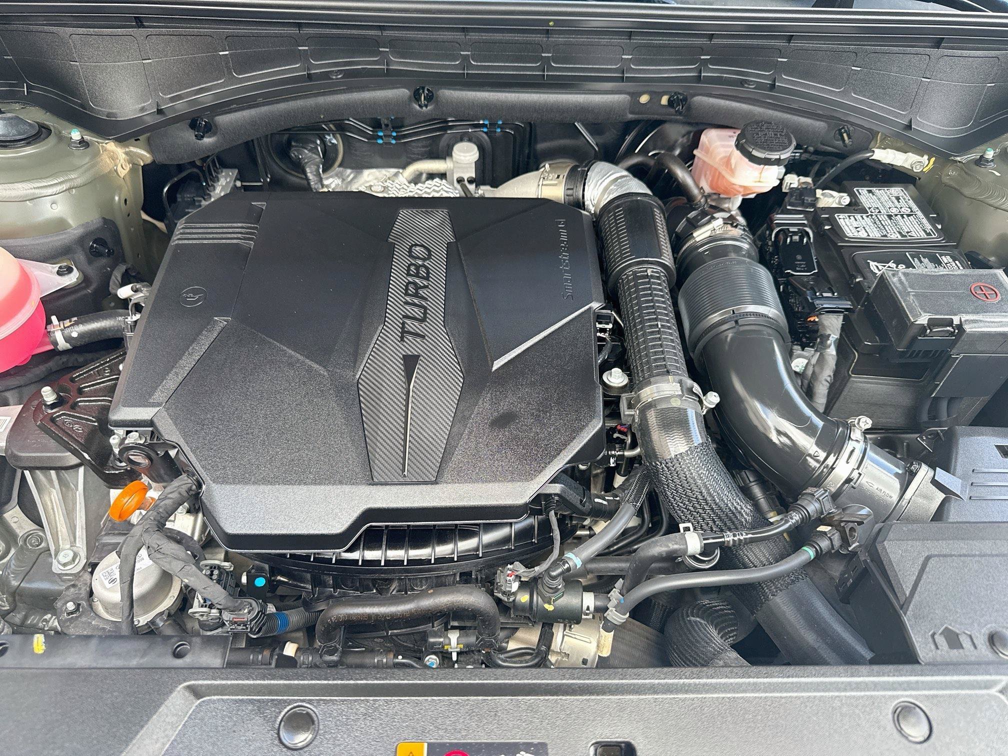 Used 2024 Rockwood Green Hyundai Limited image 31