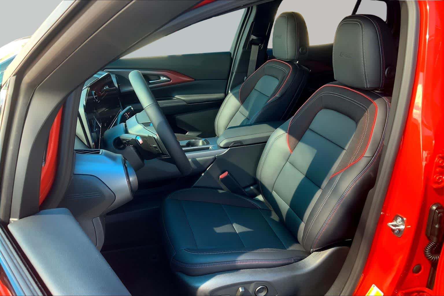 2026 Chevrolet Equinox EV RS - Photo 9