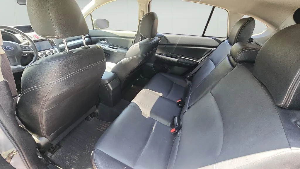 Used 2015 Silver Subaru 2.0i Limited image 12