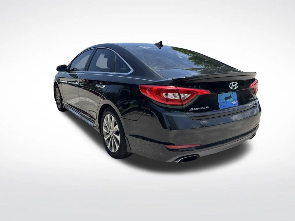 Used 2017 Phantom Black Hyundai Sport image 6
