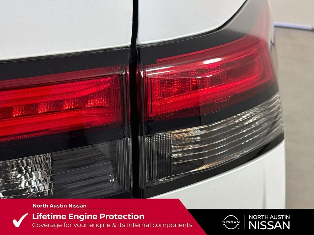 New 2026 White Nissan Platinum image 34