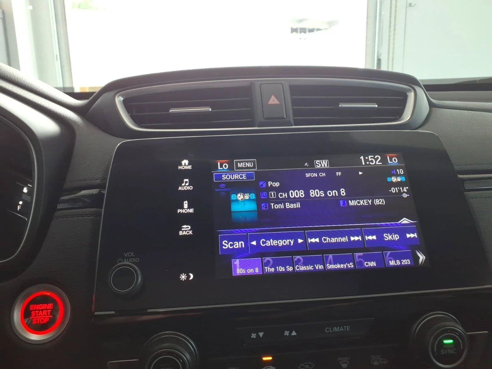 Used 2017 White Honda EX-L image 27