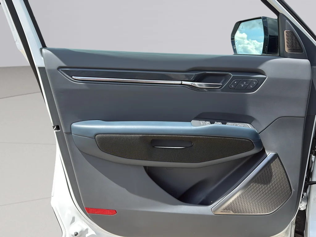 Certified Used 2024 Snow White Pearl Kia GT-Line image 20