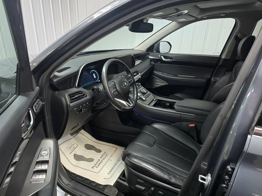 Used 2022 Gy Hyundai Limited image 18
