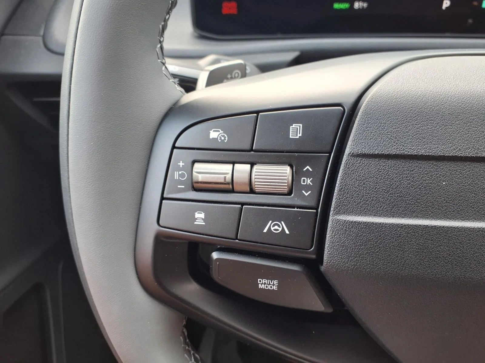 New 2026 Wolf Gray Kia LIGHT image 13