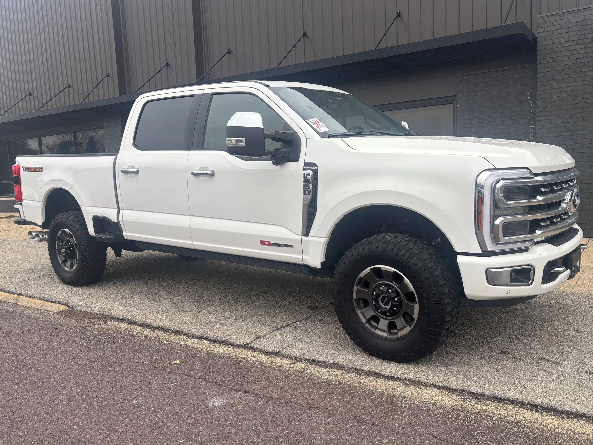Used 2024 Star White Metallic Tri-Coat Ford Platinum image 3