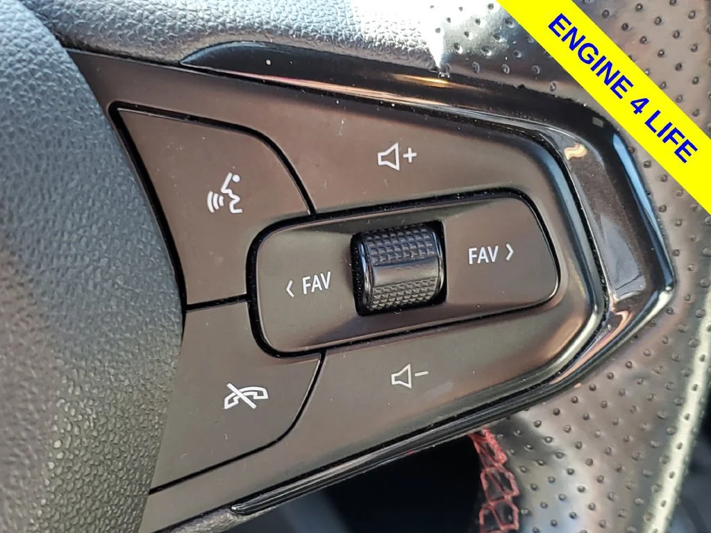 Used 2024 Mosaic Black Metallic Chevrolet 1RS image 11