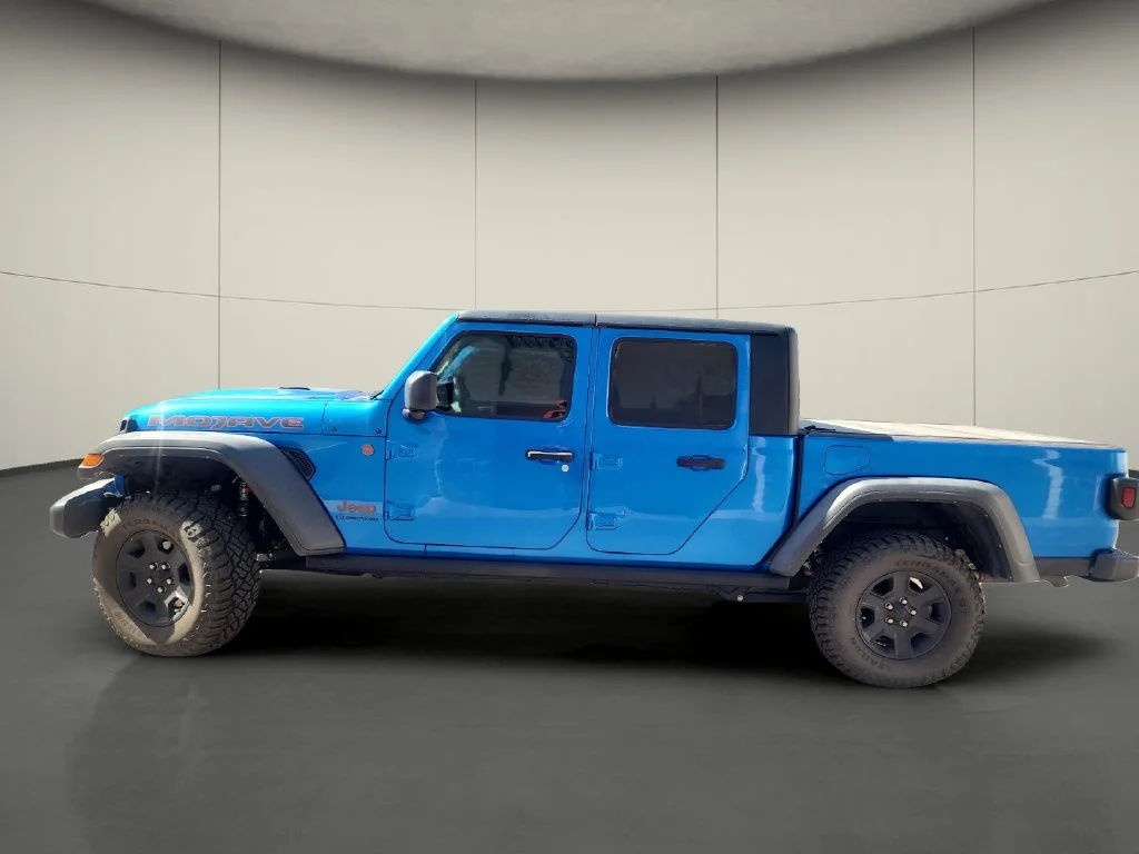 Used 2022 Blue Jeep Mojave image 4