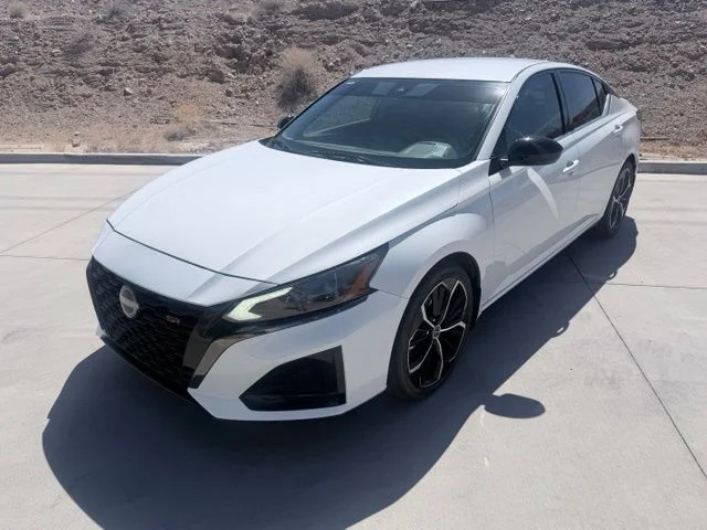 Used 2023 White Nissan 2.5 SR image 1
