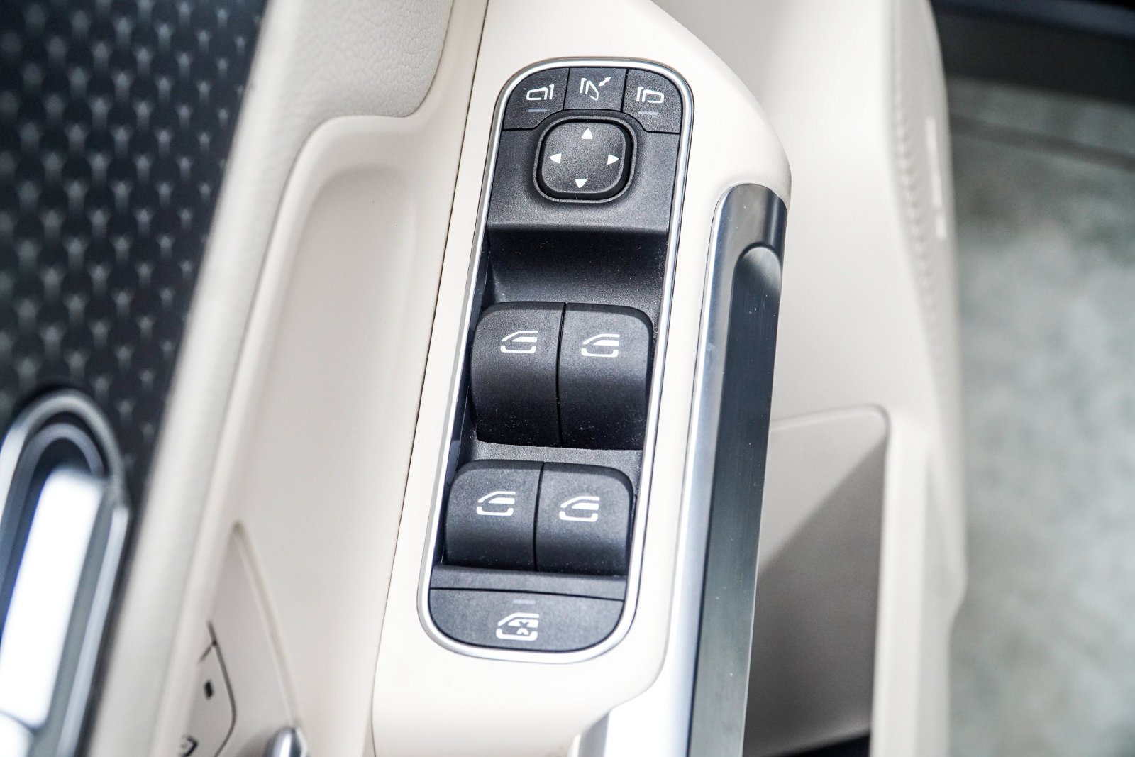Used 2024 Black Mercedes-Benz 250+ image 38