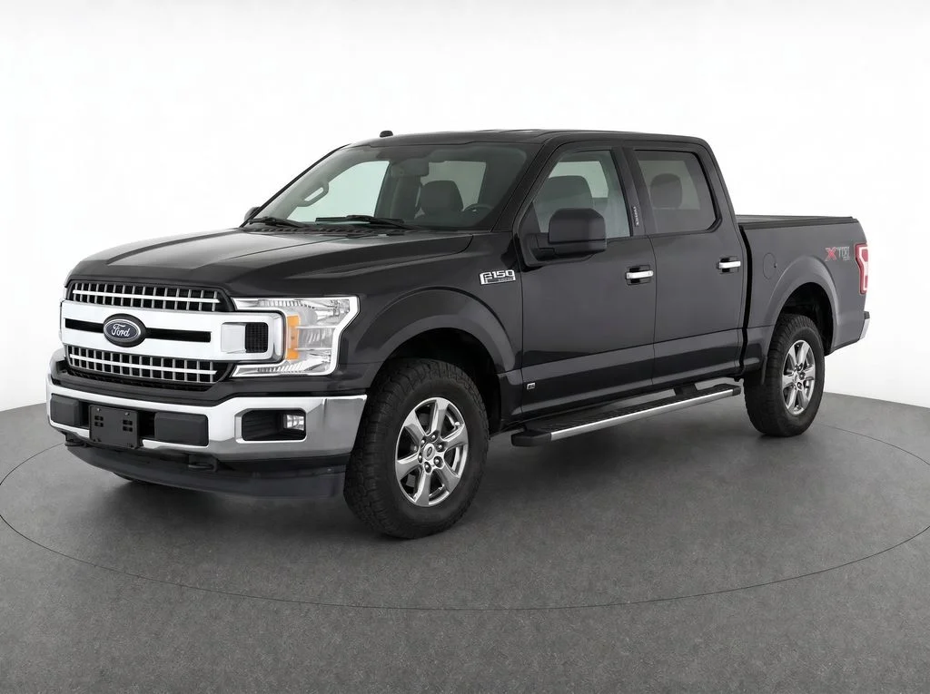 Used 2018 Black Ford XLT image 1