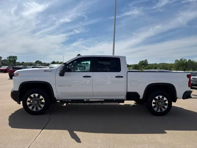 Used 2024 Summit White Chevrolet Custom image 7