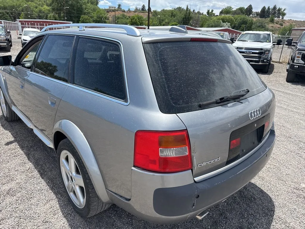 Used 2004 Gray Audi 4.2 image 12