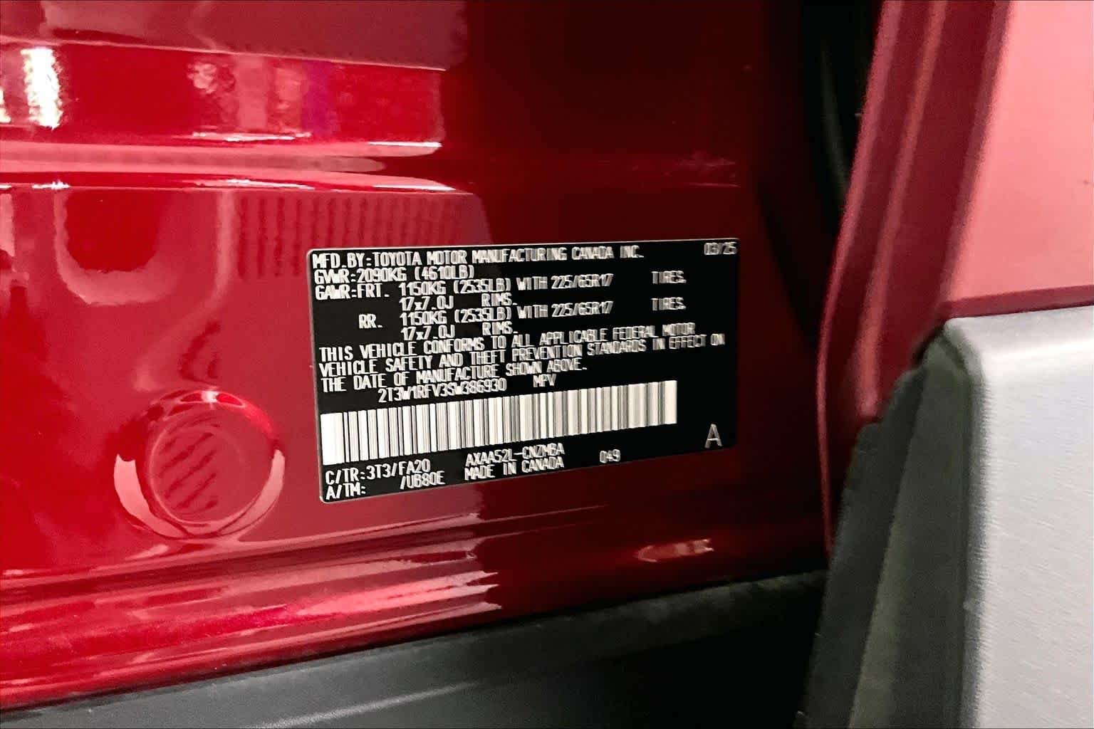 Used 2025 Ruby Flare Pearl Toyota XLE image 35
