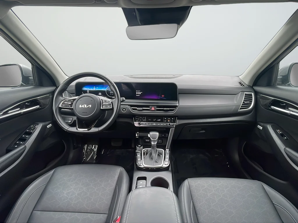 Used 2024 Gray Kia SX image 9