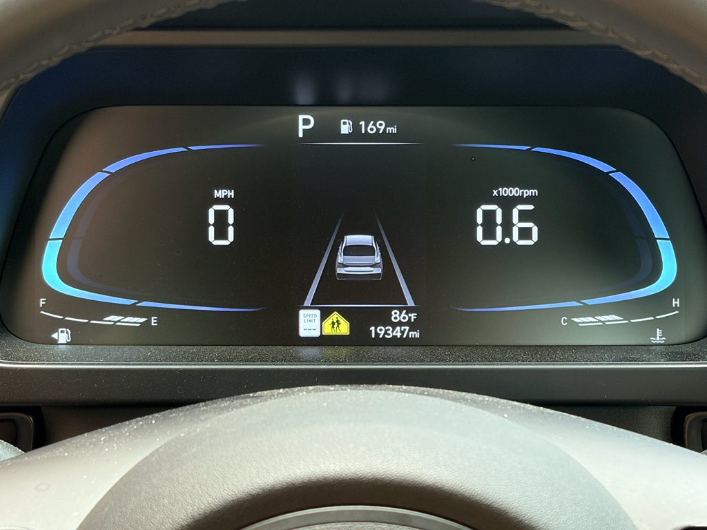 Used 2025 Abyss Black Hyundai SEL Sport image 11